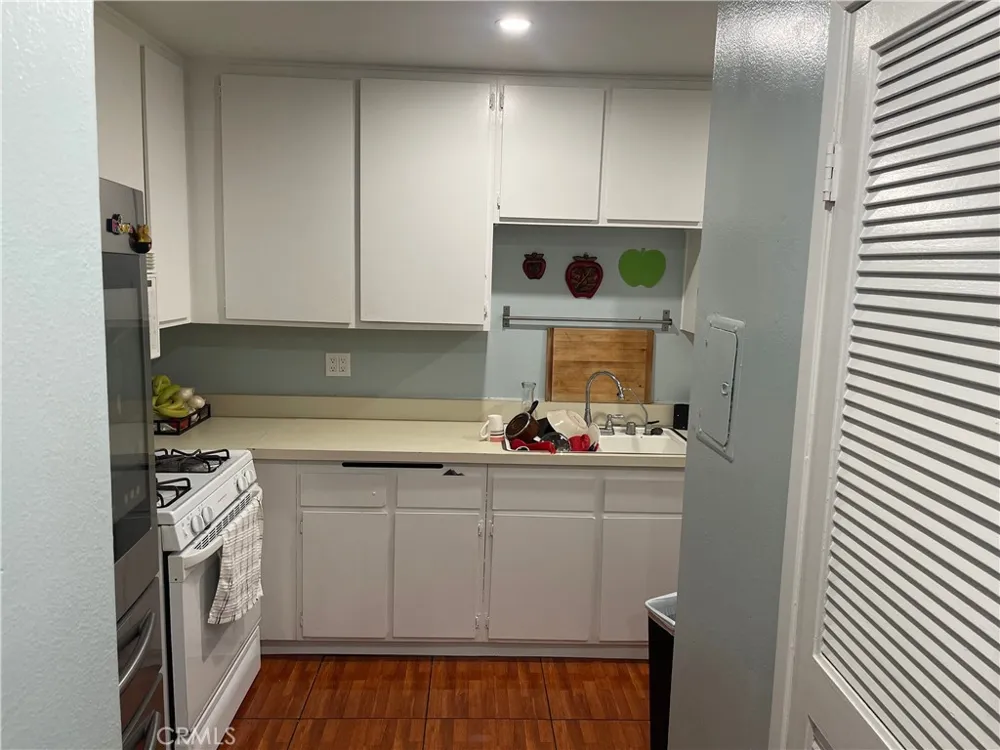 9386 Mesa Verde DR #B Montclair, CA 91763
