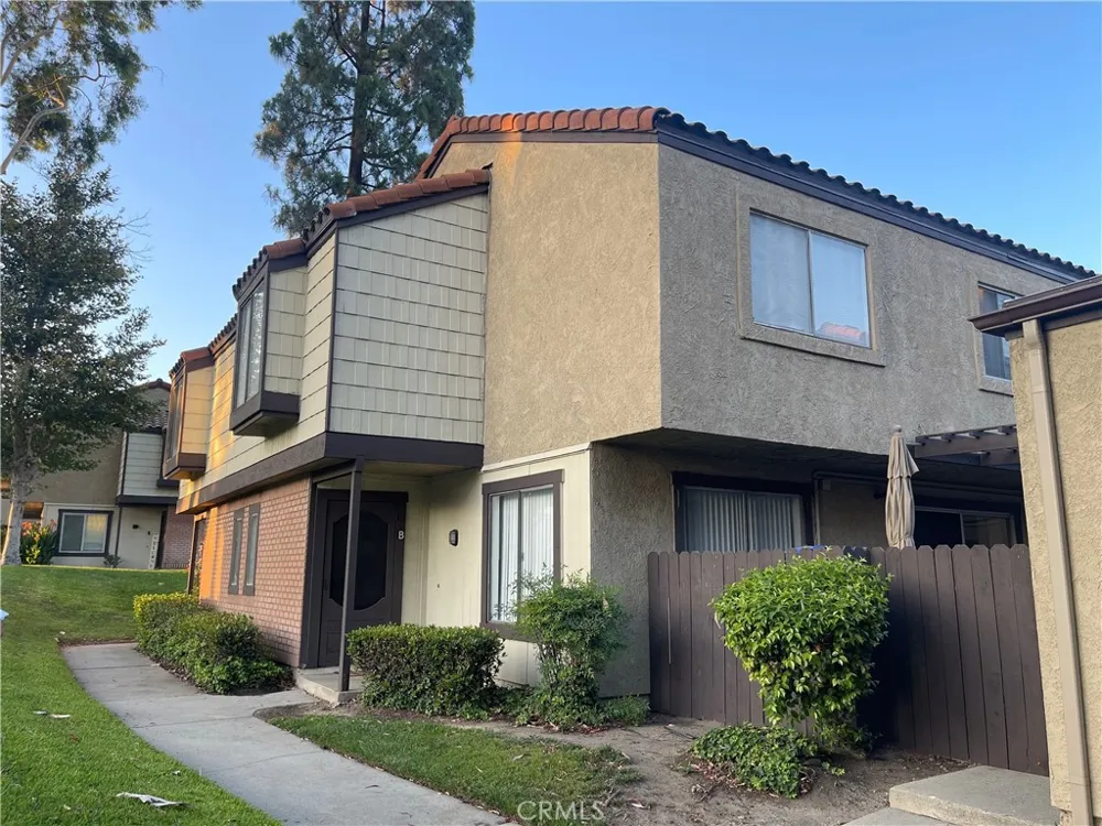 9386 Mesa Verde DR #B Montclair, CA 91763