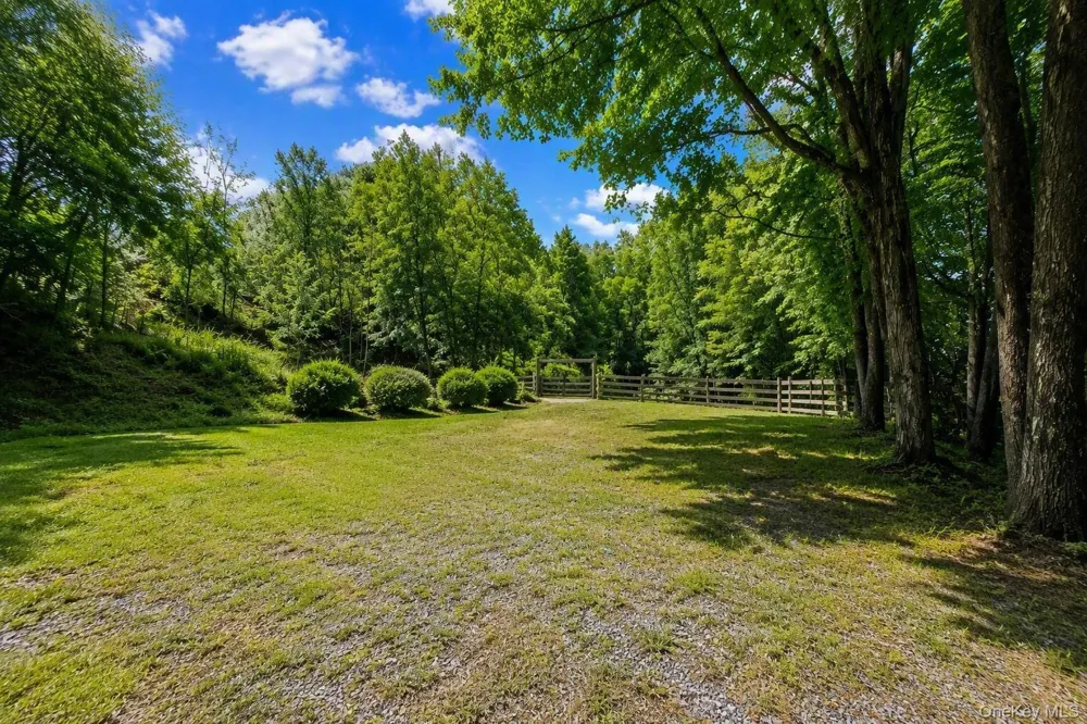 290 Cypert Road Woodbourne, NY 12788