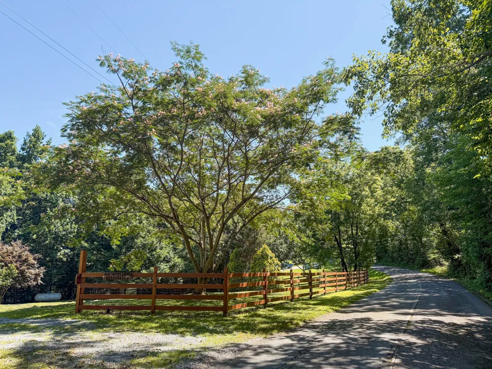 1660 Leatherwood Rd White Bluff, TN 37187