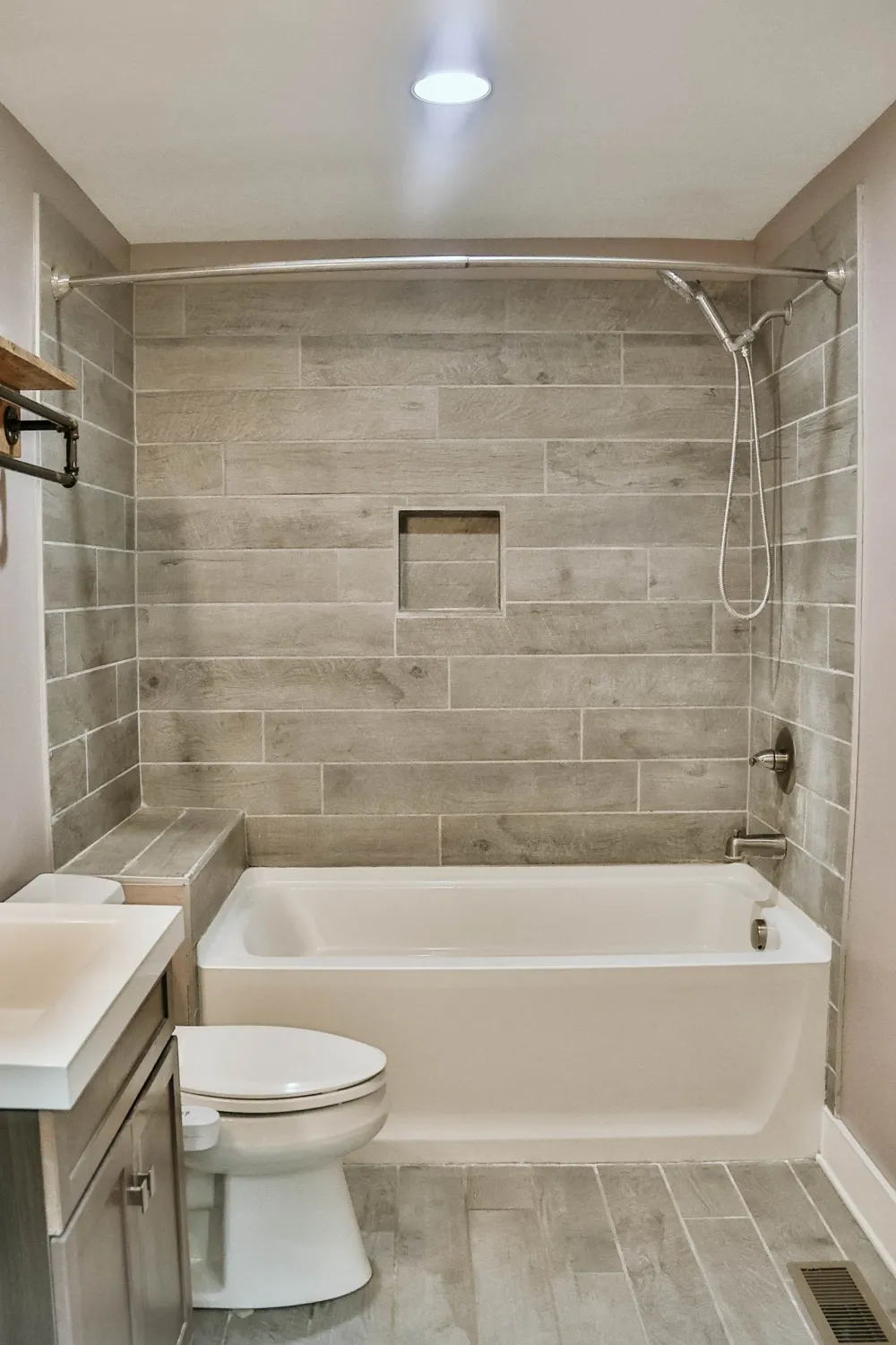 1660 Leatherwood Rd White Bluff, TN 37187
