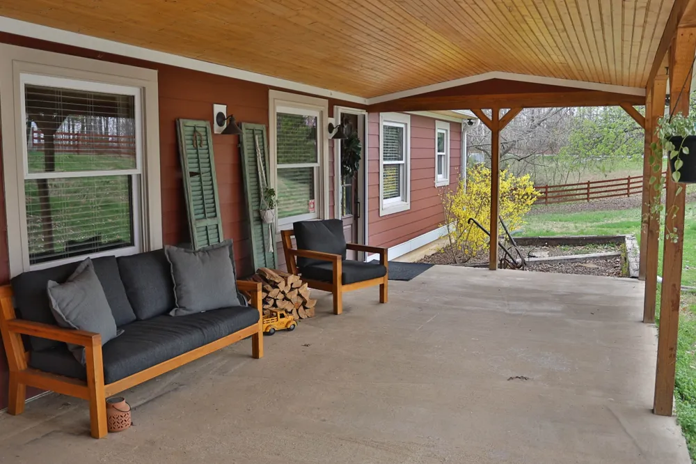 1660 Leatherwood Rd White Bluff, TN 37187