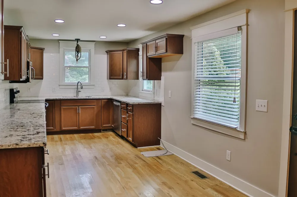 1660 Leatherwood Rd White Bluff, TN 37187