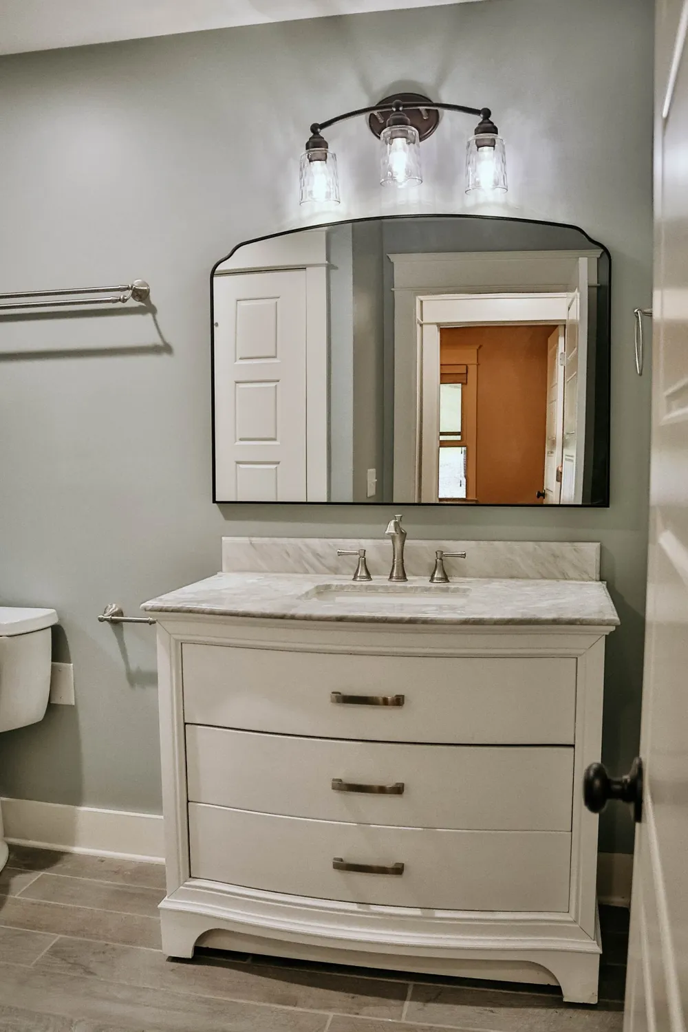 1660 Leatherwood Rd White Bluff, TN 37187