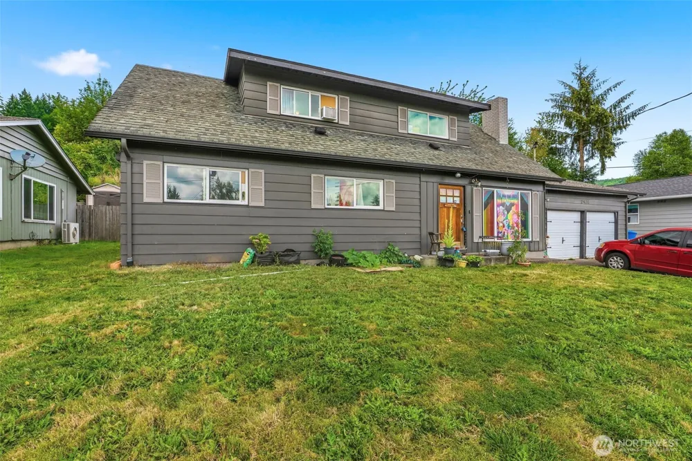 2411 Burcham Street Kelso, WA 98626
