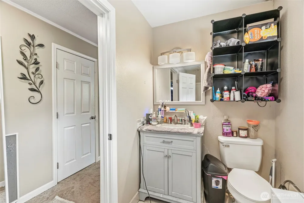 2411 Burcham Street Kelso, WA 98626