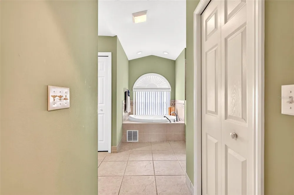 13059 NE 7TH LOOP Silver Springs, FL 34488