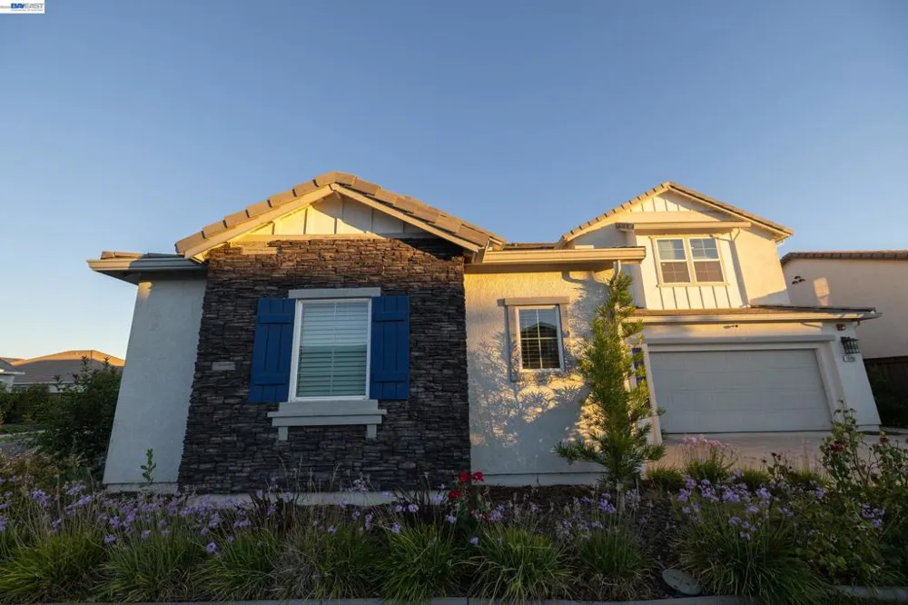 10400 Montaria Way Elk Grove, CA 95757