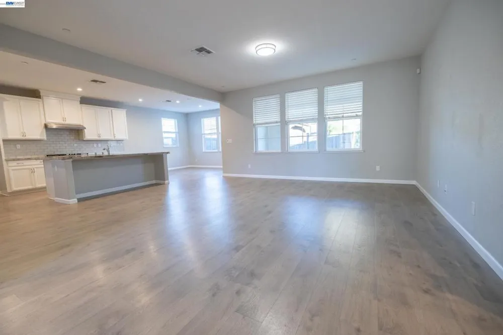 10400 Montaria Way Elk Grove, CA 95757
