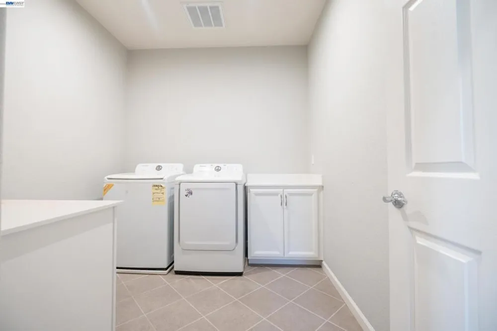 10400 Montaria Way Elk Grove, CA 95757