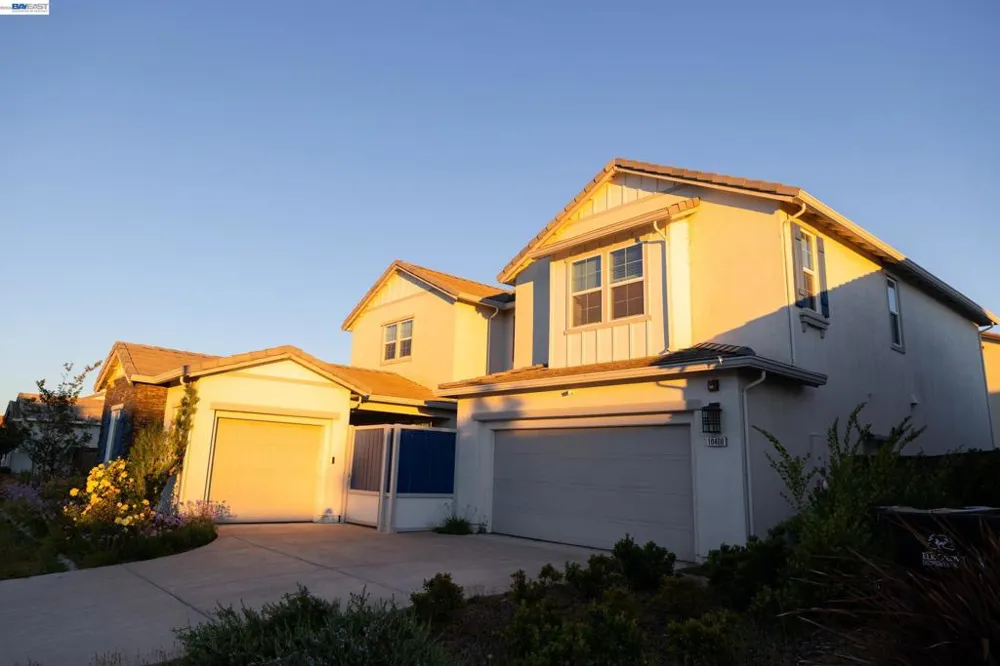 10400 Montaria Way Elk Grove, CA 95757