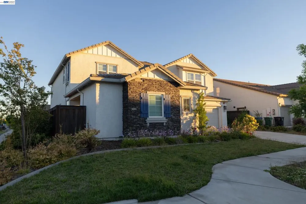 10400 Montaria Way Elk Grove, CA 95757