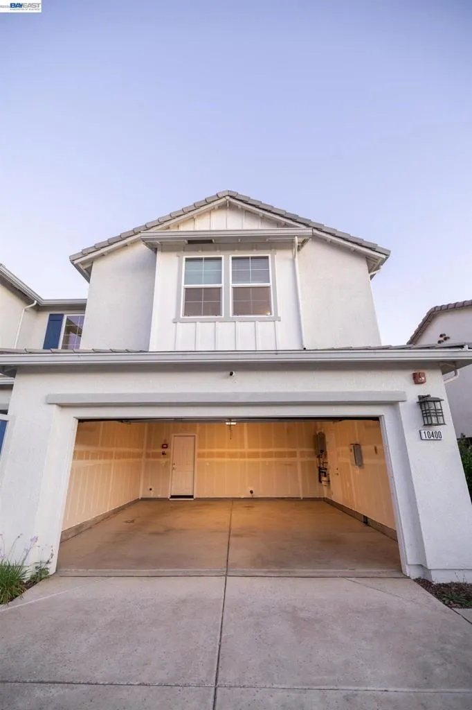 10400 Montaria Way Elk Grove, CA 95757