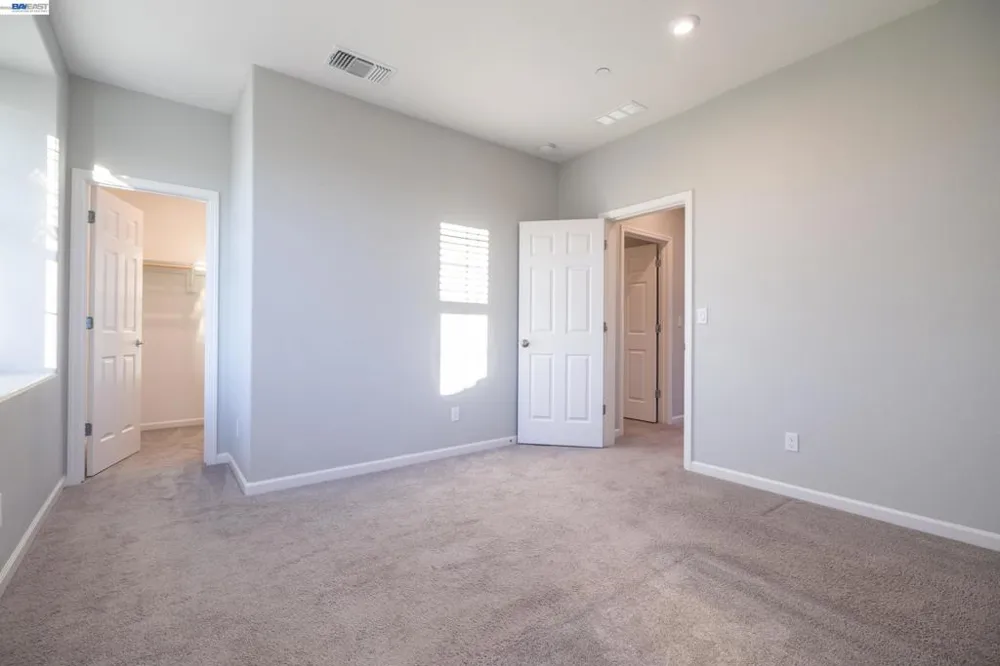 10400 Montaria Way Elk Grove, CA 95757