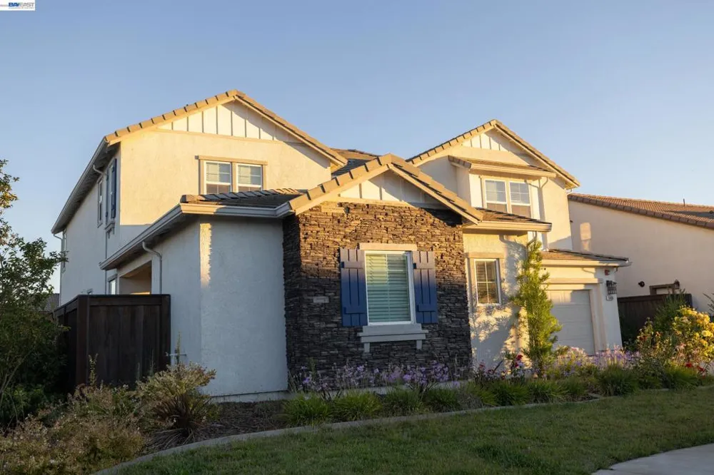 10400 Montaria Way Elk Grove, CA 95757