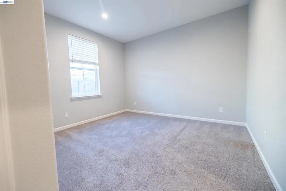 10400 Montaria Way Elk Grove, CA 95757