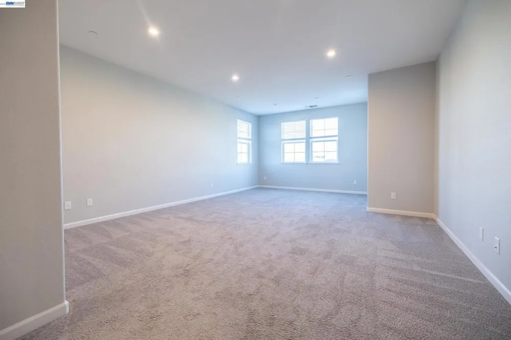 10400 Montaria Way Elk Grove, CA 95757