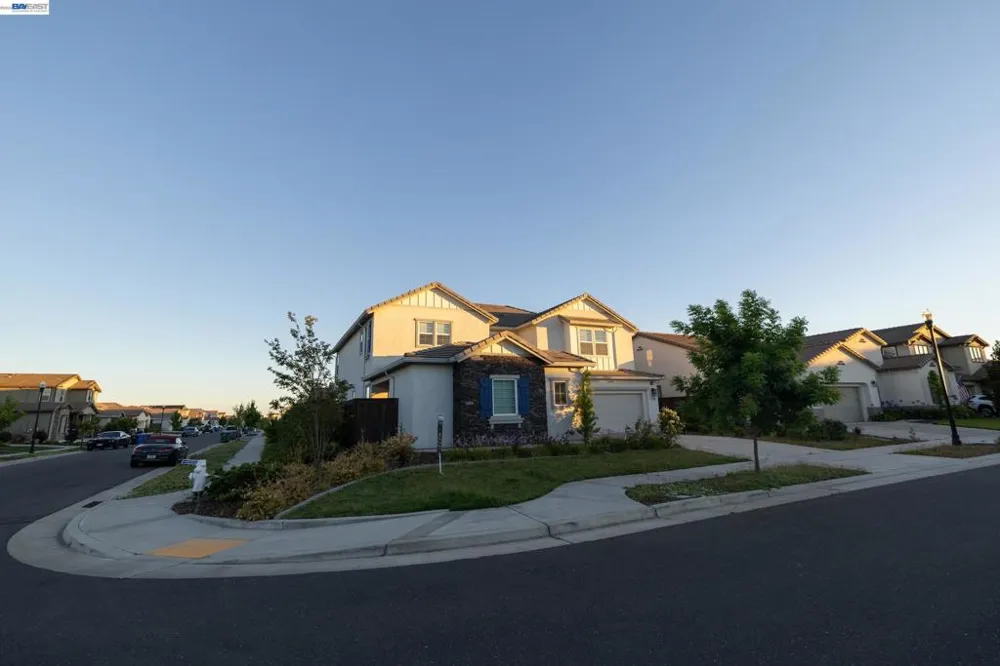 10400 Montaria Way Elk Grove, CA 95757