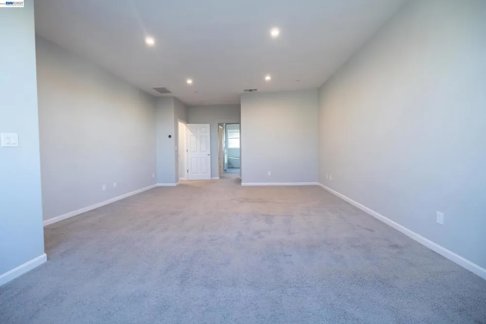 10400 Montaria Way Elk Grove, CA 95757