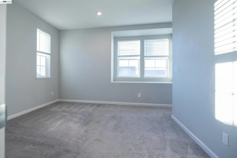 10400 Montaria Way Elk Grove, CA 95757