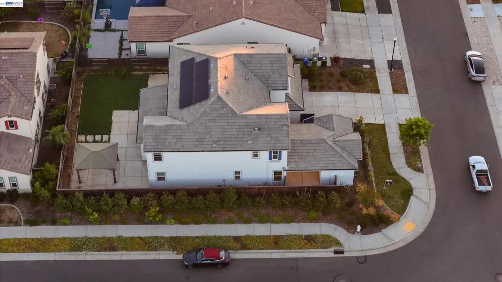 10400 Montaria Way Elk Grove, CA 95757