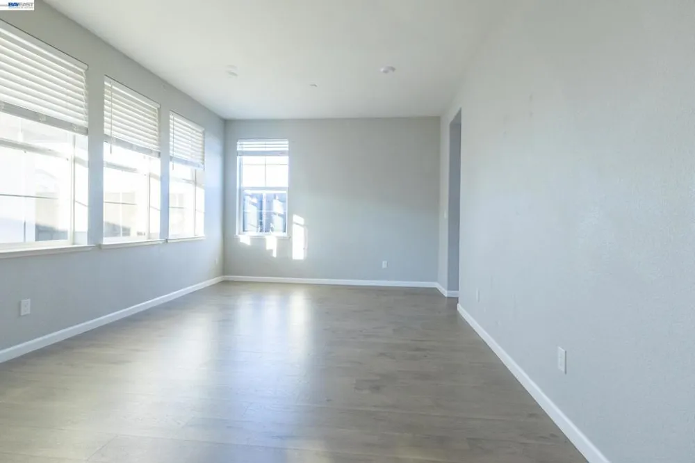 10400 Montaria Way Elk Grove, CA 95757
