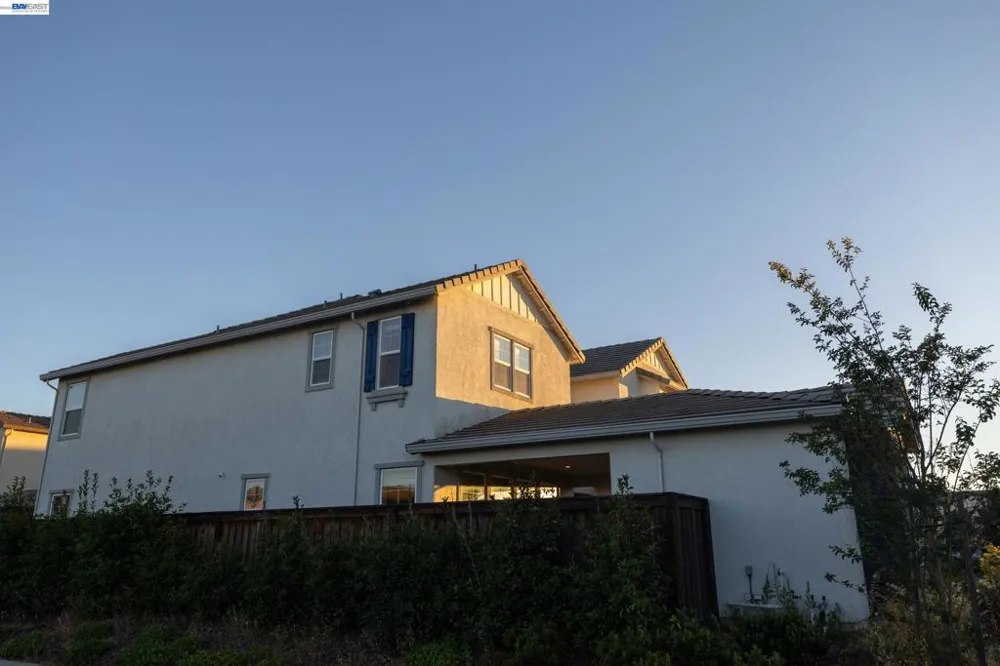 10400 Montaria Way Elk Grove, CA 95757