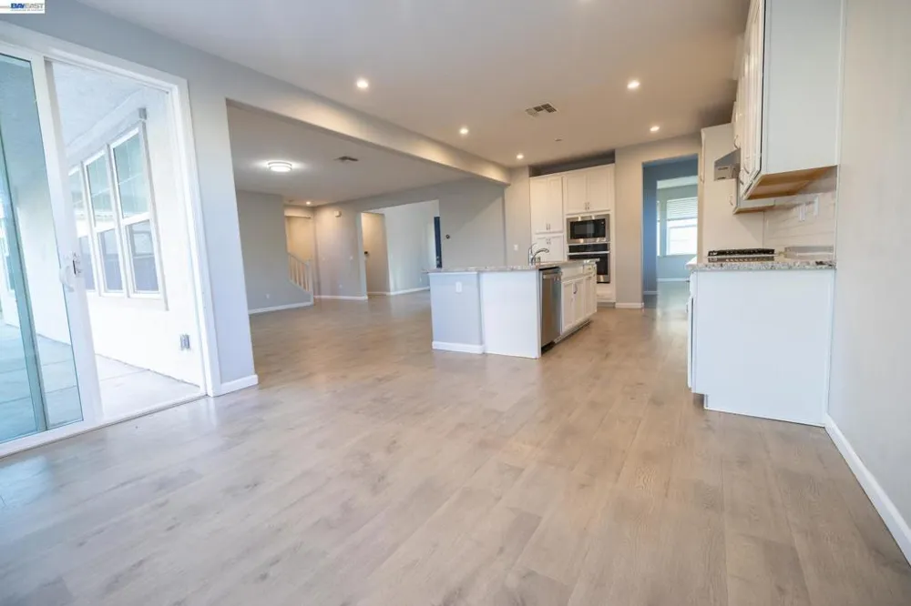 10400 Montaria Way Elk Grove, CA 95757