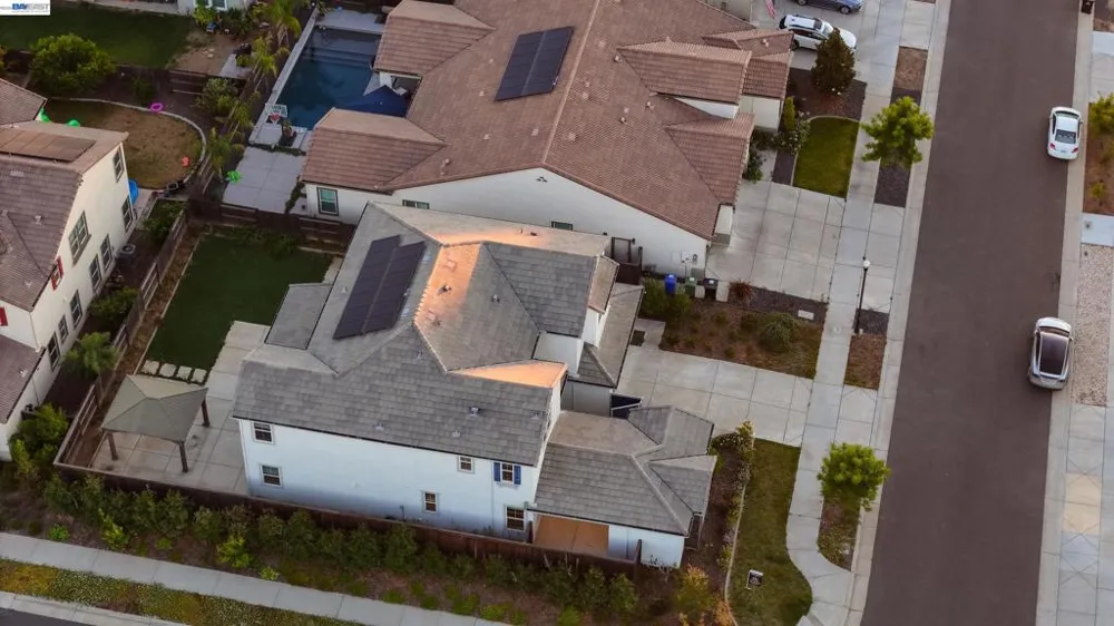 10400 Montaria Way Elk Grove, CA 95757