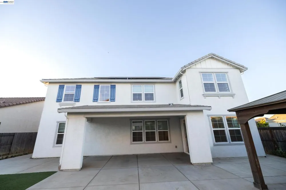 10400 Montaria Way Elk Grove, CA 95757
