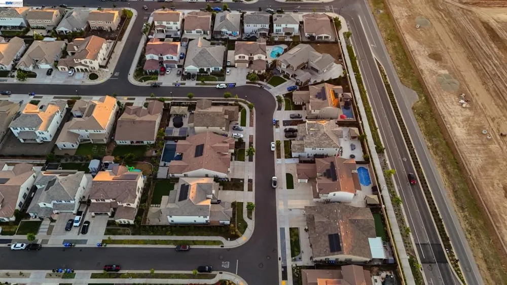 10400 Montaria Way Elk Grove, CA 95757