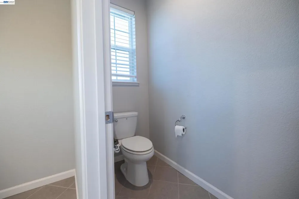 10400 Montaria Way Elk Grove, CA 95757