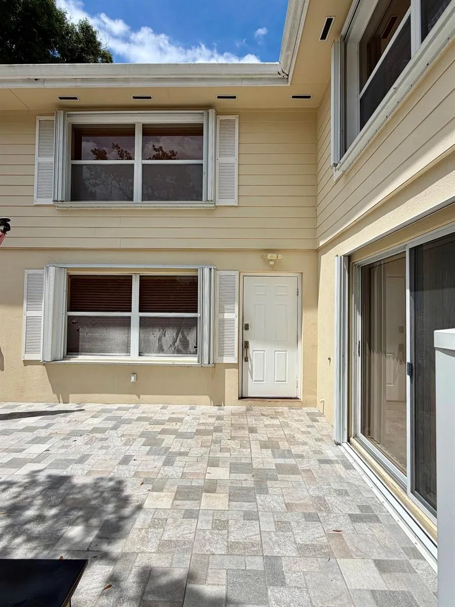 8161 Andover Court #61d Lake Clarke Shores, FL 33406