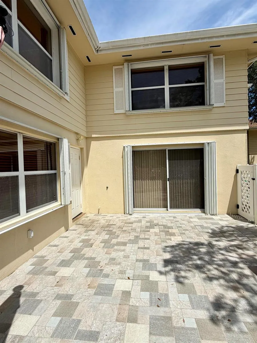 8161 Andover Court #61d Lake Clarke Shores, FL 33406