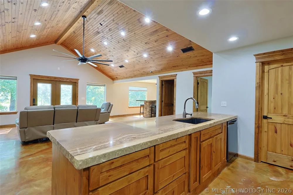 117051 S 4238 ROAD Eufaula, OK 74432