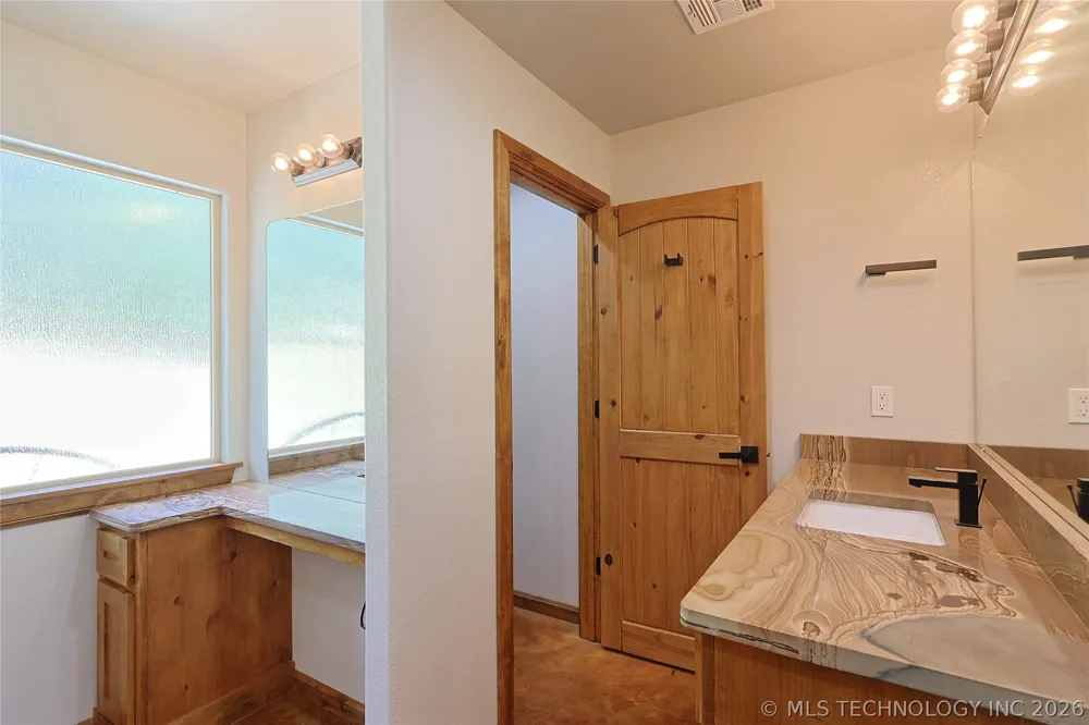 117051 S 4238 ROAD Eufaula, OK 74432
