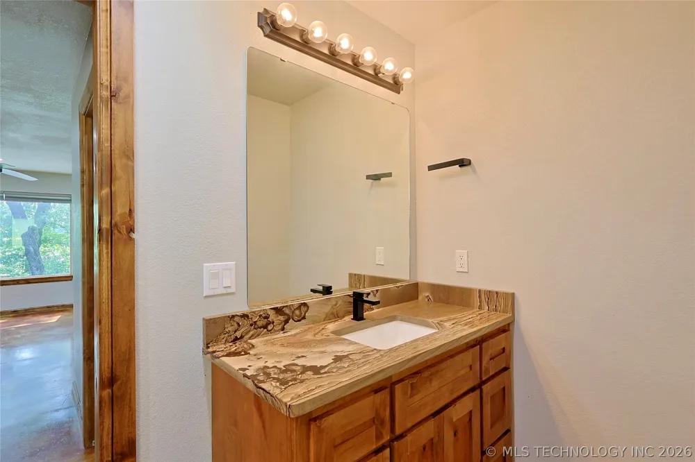 117051 S 4238 ROAD Eufaula, OK 74432