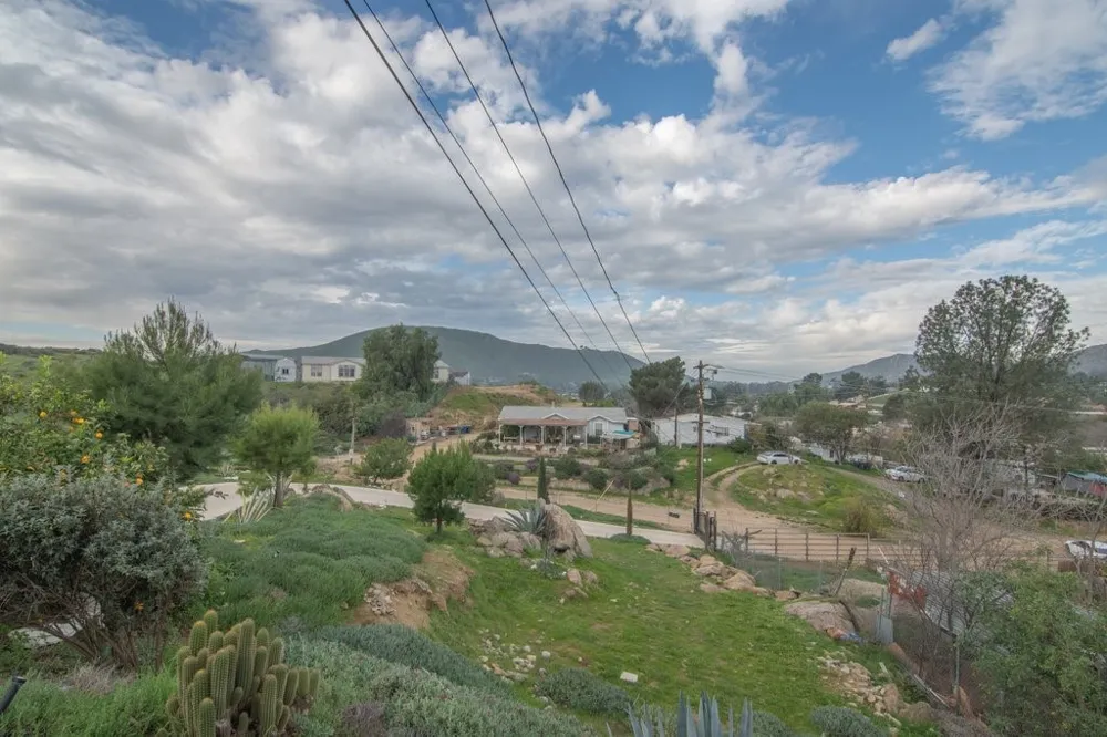 26460 Dale Hemet, CA 92545