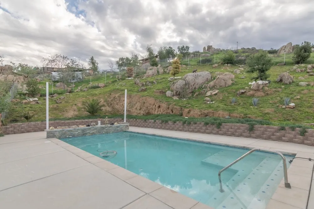 26460 Dale Hemet, CA 92545