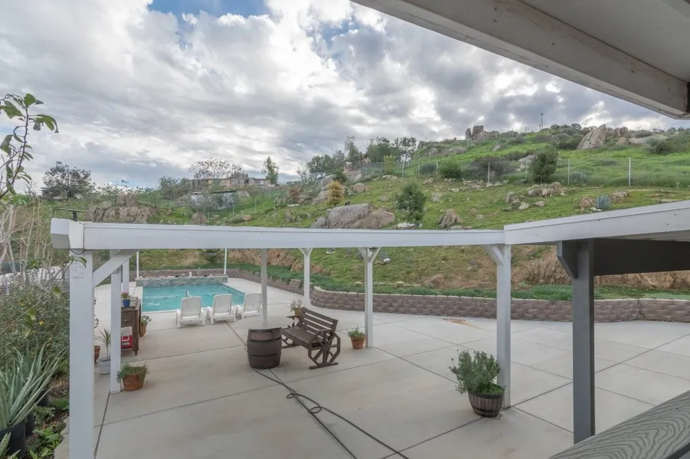 26460 Dale Hemet, CA 92545