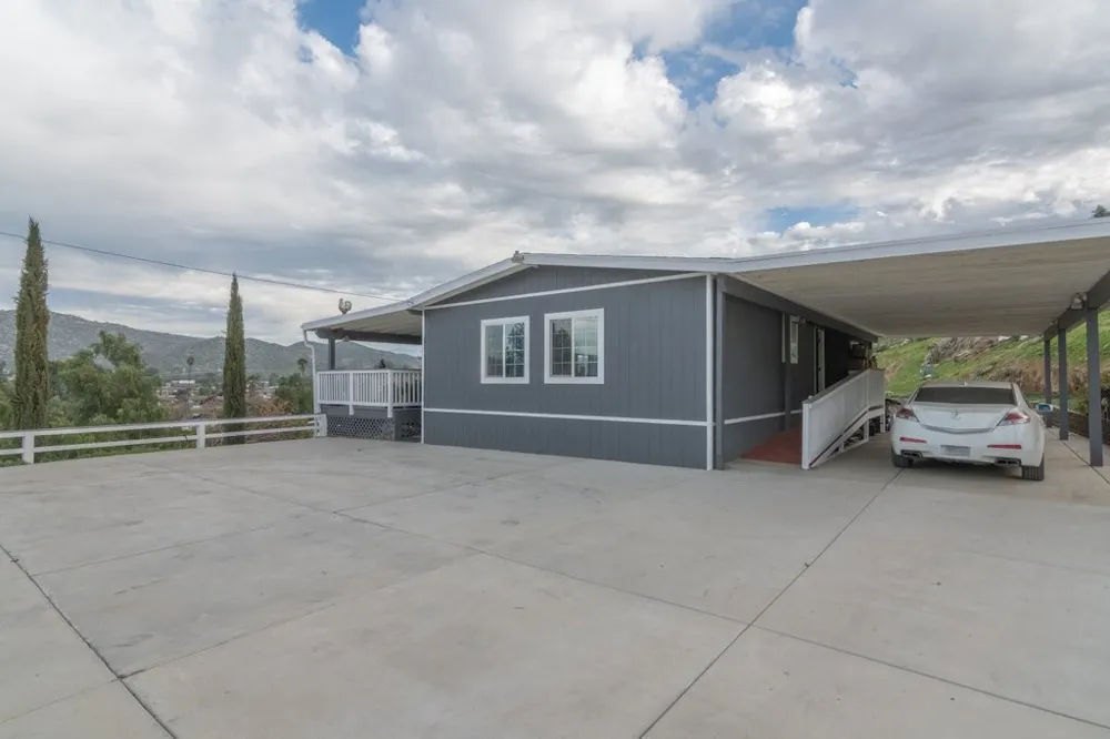 26460 Dale Hemet, CA 92545