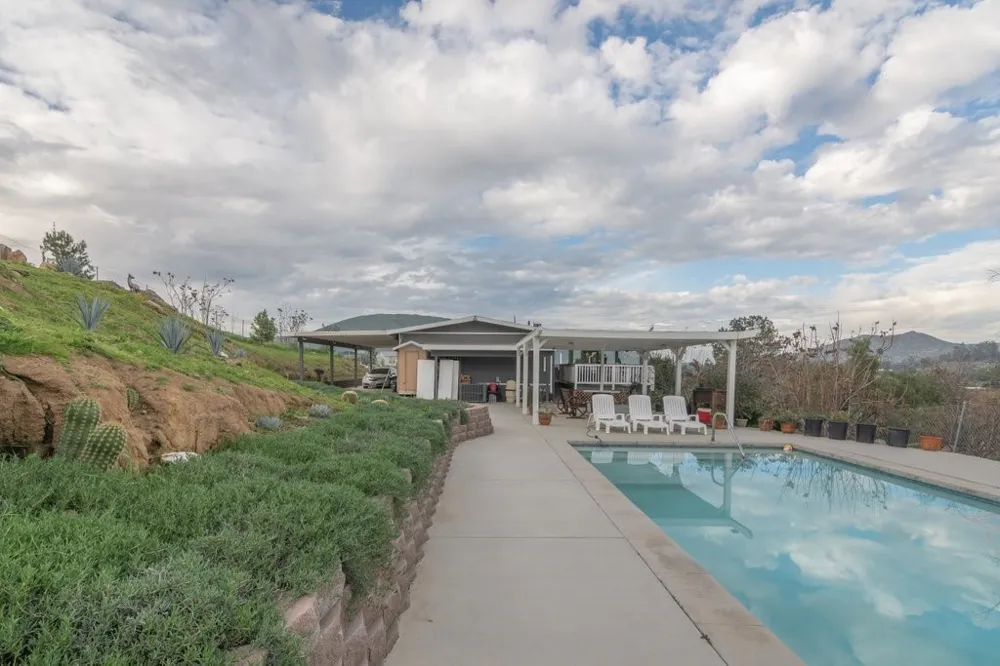 26460 Dale Hemet, CA 92545