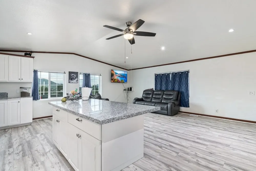 26460 Dale Hemet, CA 92545