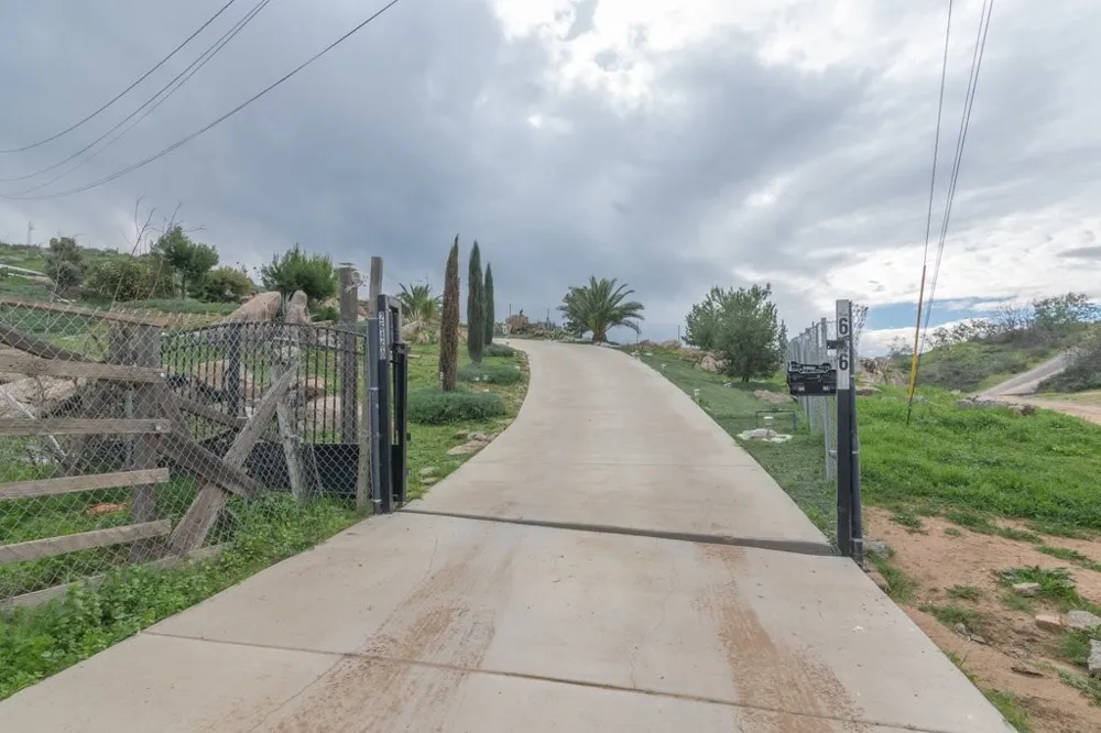 26460 Dale Hemet, CA 92545