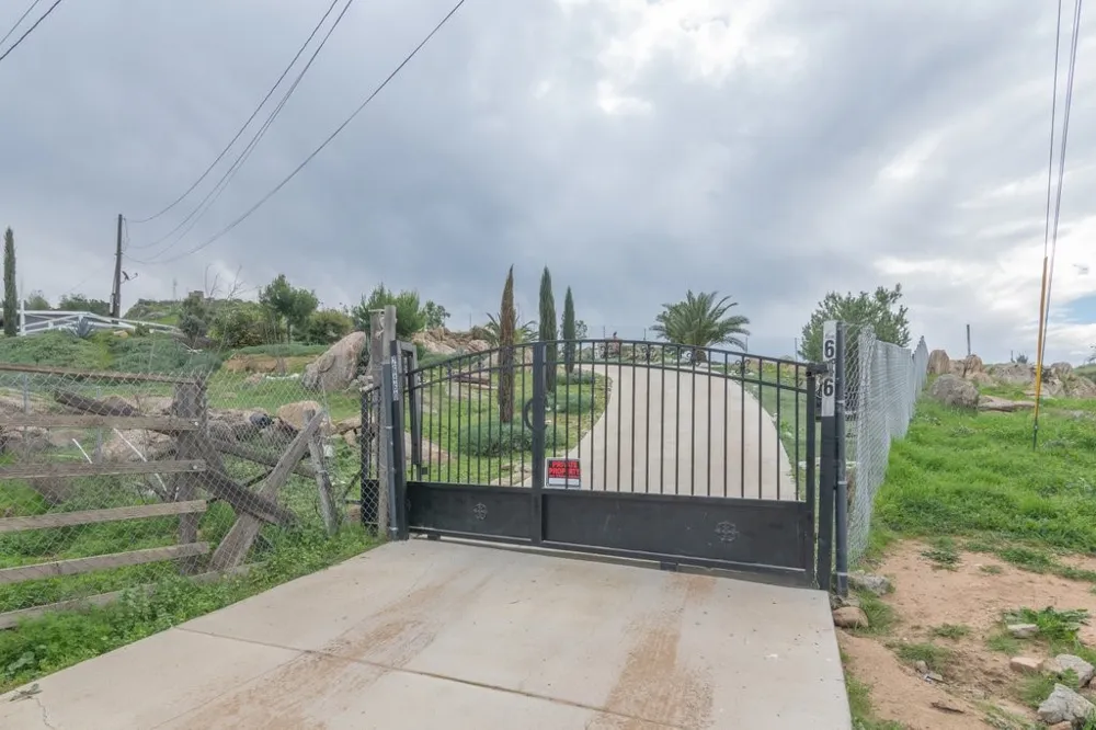 26460 Dale Hemet, CA 92545
