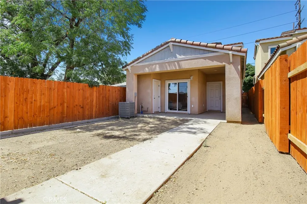244 W Street Colton, CA 92324