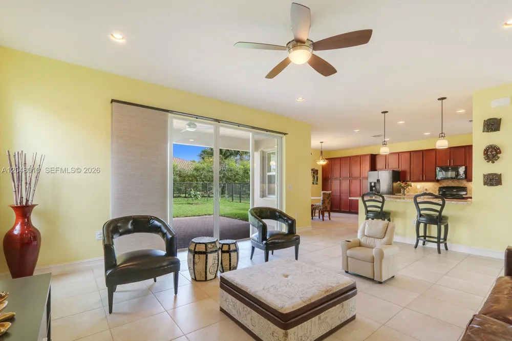 8185 Fiera Ridge Dr Boynton Beach, FL 33473