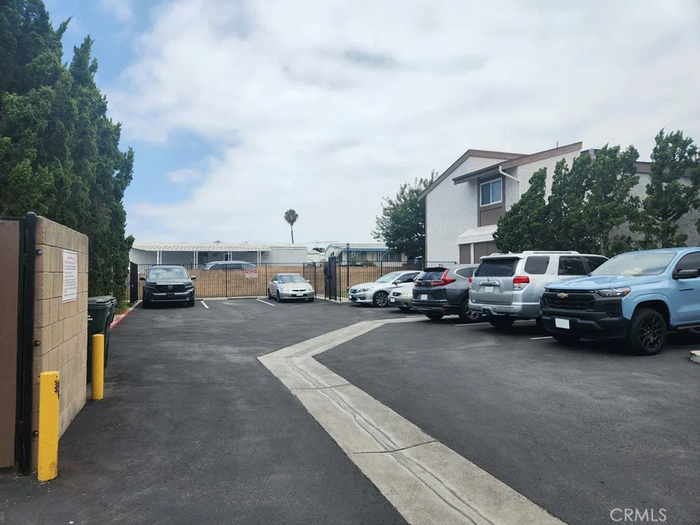 1047 E Huntington Drive #C Monrovia, CA 91016