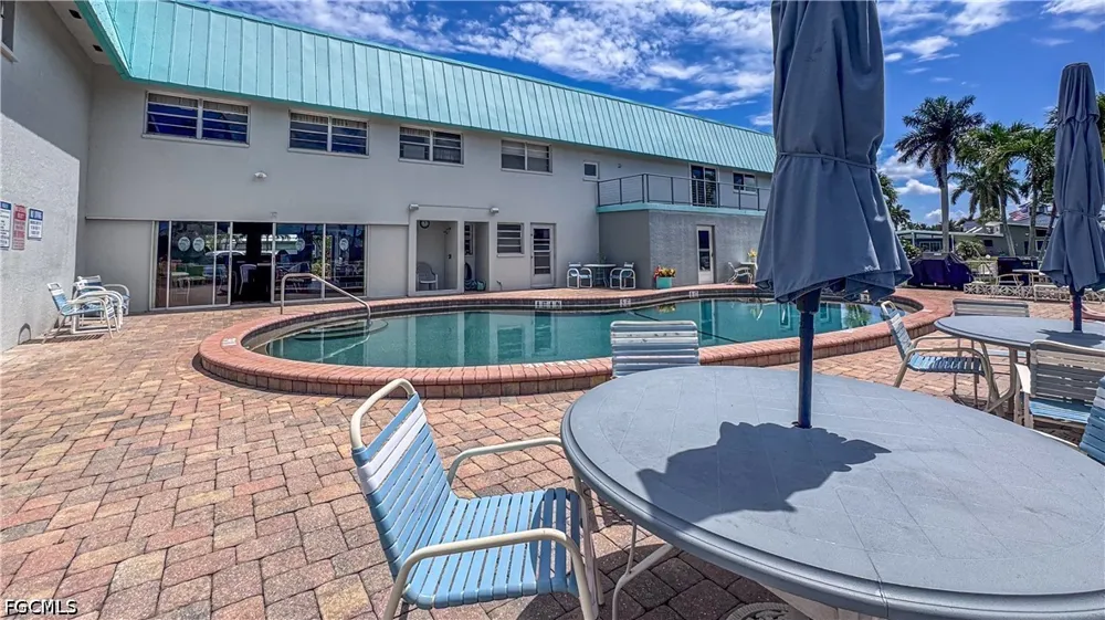 Vincennes Street #106 Cape Coral, FL 33904