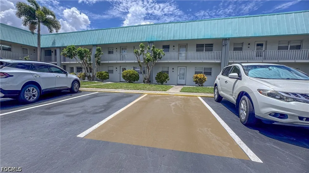 Vincennes Street #106 Cape Coral, FL 33904